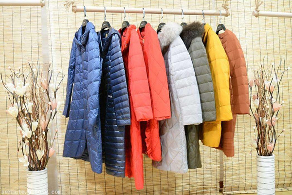 1640857705579723.jpg 羽絨服