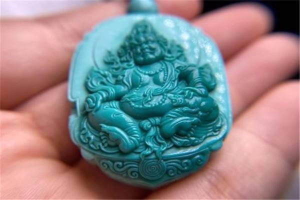 鑒別綠鬆石和合成綠鬆石，選用光澤度儀！
