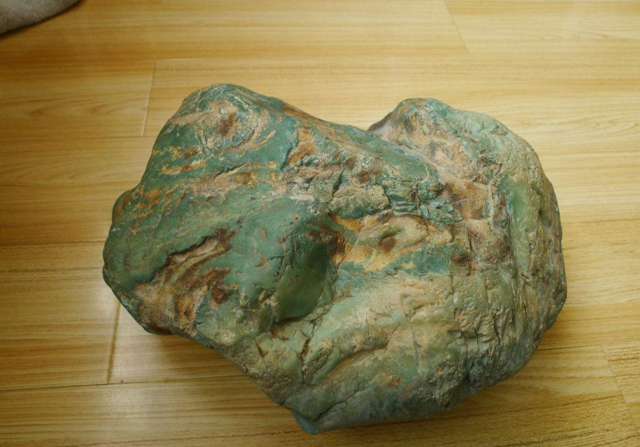 陽起石光澤度的因素有哪些？測量注意事項？